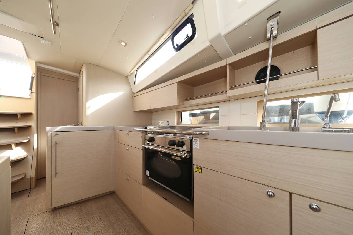 Oceanis 46.1, Lambda | Yacht Charter Croatia