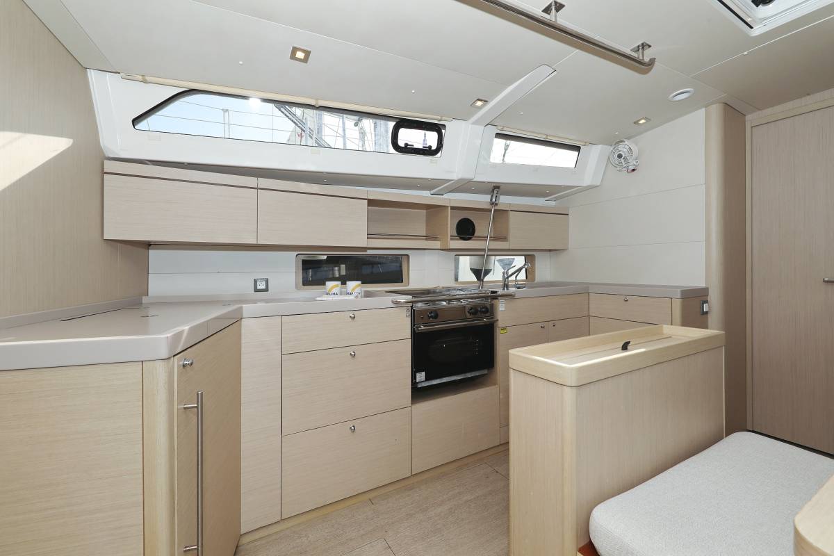 Oceanis 46.1, Lambda | Yacht Charter Croatia