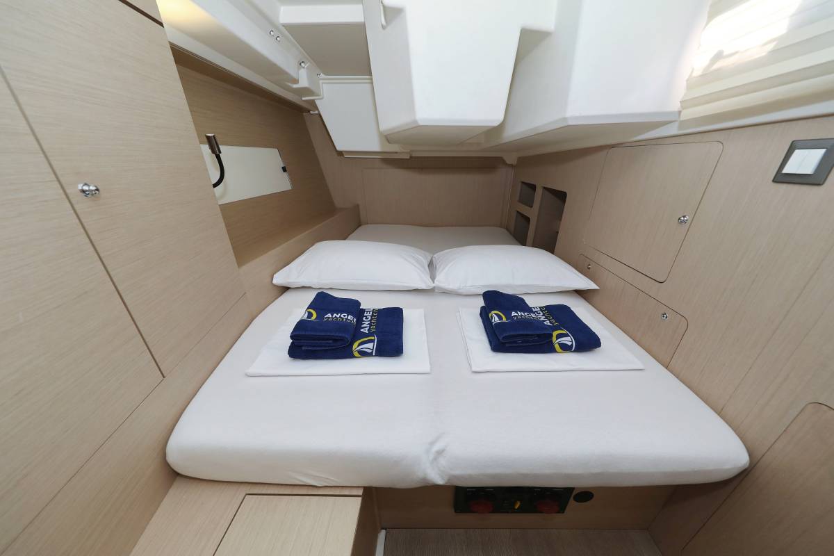 Oceanis 46.1, Lambda | Yacht Charter Croatia