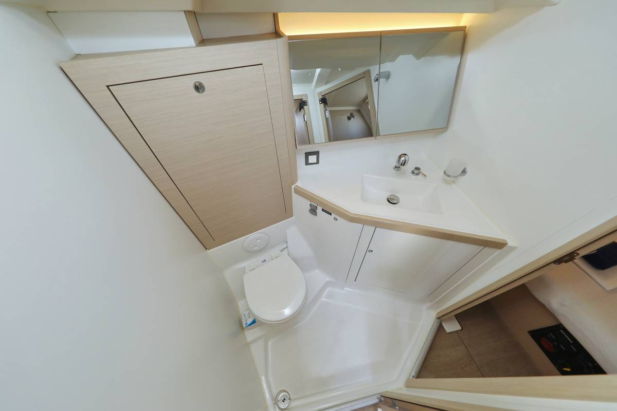 Oceanis 46.1, Lambda | Yacht Charter Croatia