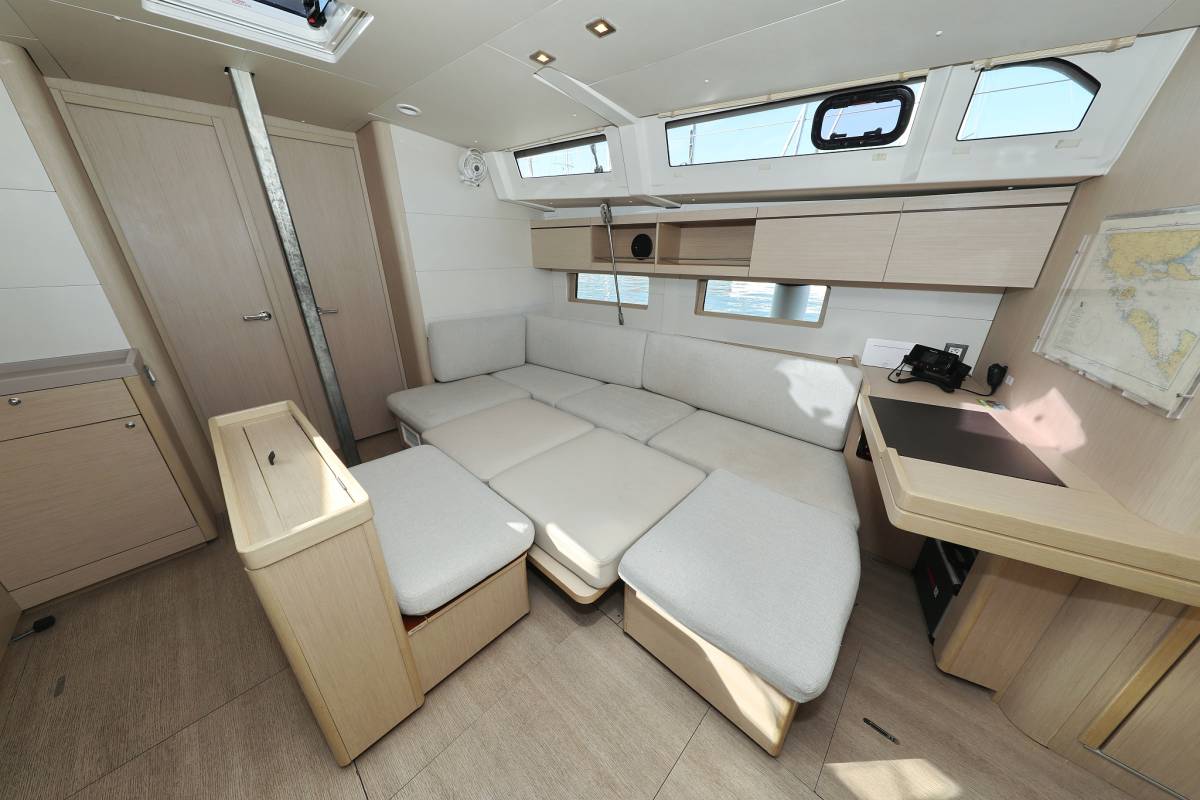Oceanis 46.1, Lambda | Yacht Charter Croatia