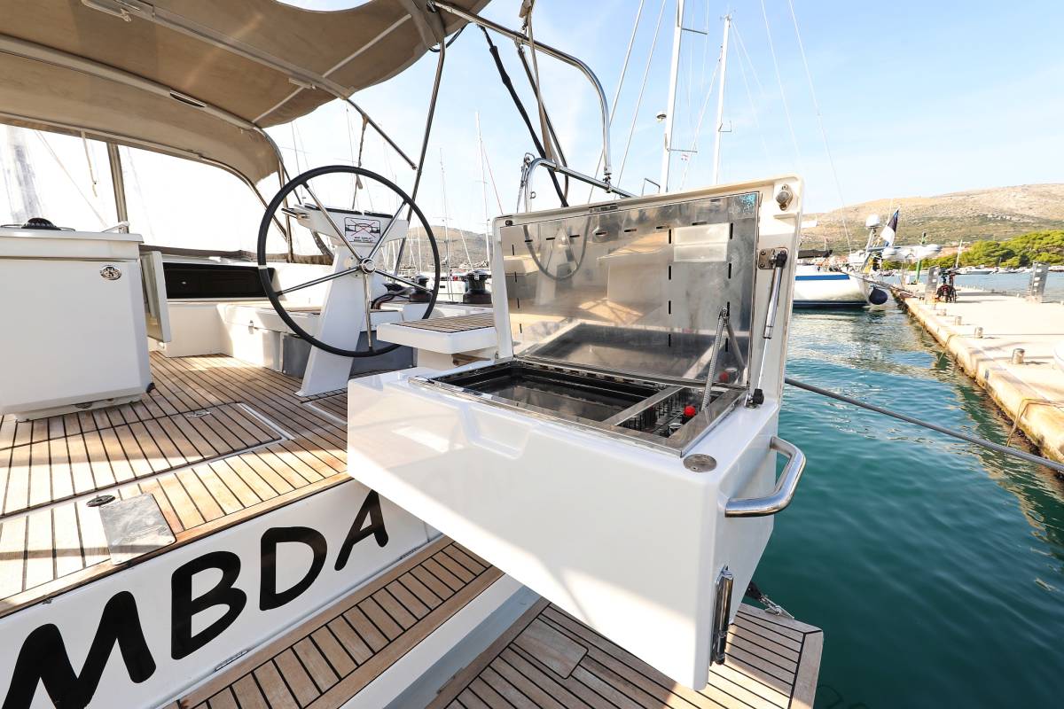 Oceanis 46.1, Lambda | Yacht Charter Croatia