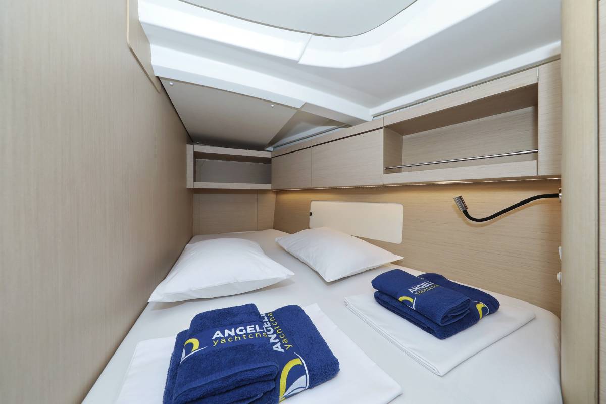 Oceanis 46.1, Anne | Yacht Charter Croatia