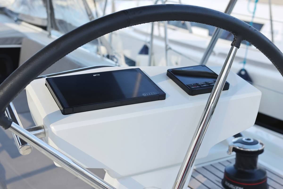 Oceanis 46.1, Anne | Yacht Charter Croatia
