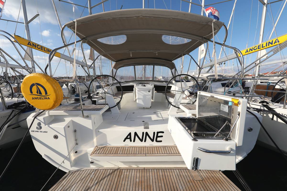 Oceanis 46.1, Anne | Yacht Charter Croatia