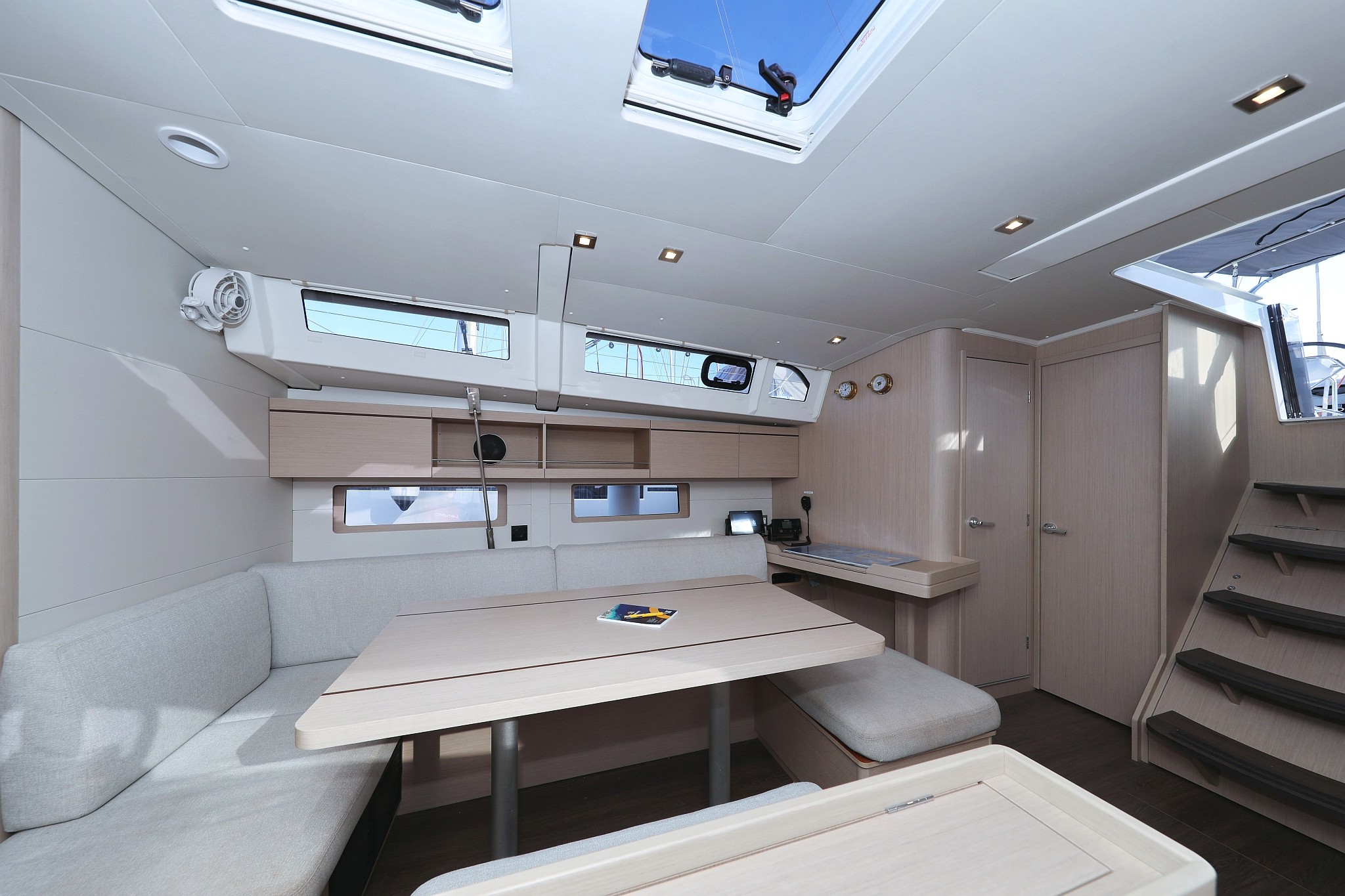 Oceanis 46.1, Arabella | Yacht Charter Croatia
