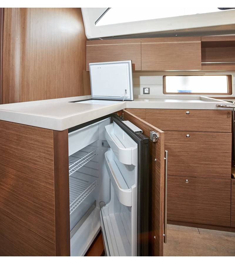 Oceanis 46.1, Mila 8 | Yacht Charter Croatia