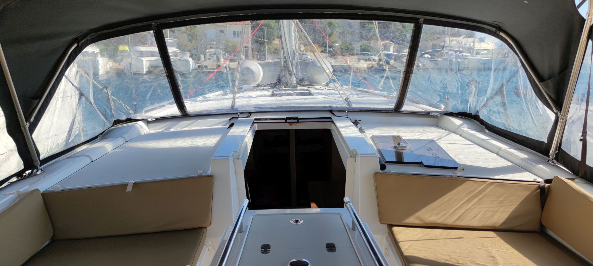Oceanis 46.1, Everest | Yacht Charter Croatia