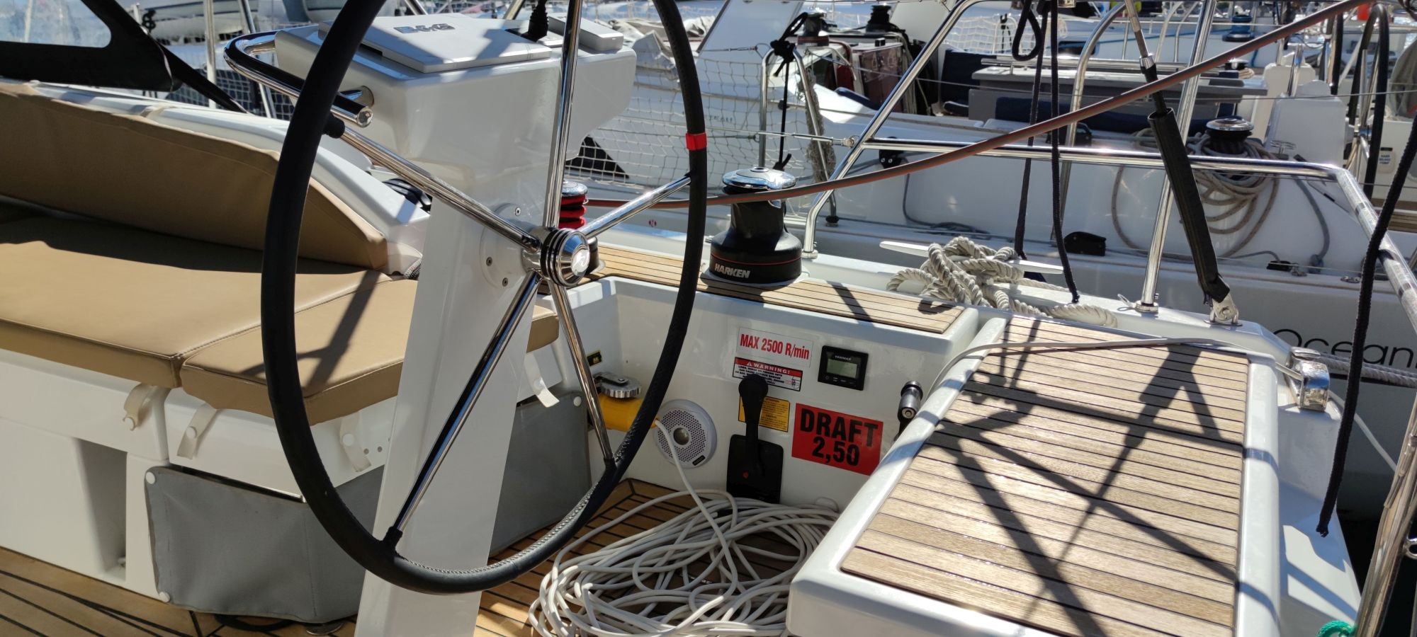 Oceanis 46.1, Everest | Yacht Charter Croatia