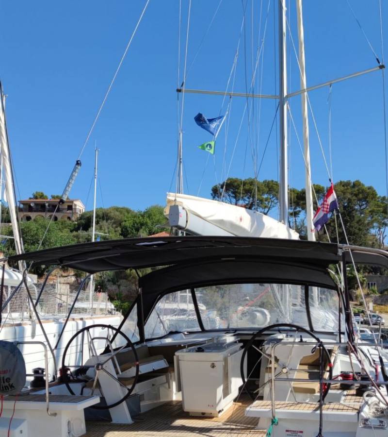 Oceanis 46.1, Everest | Yacht Charter Croatia
