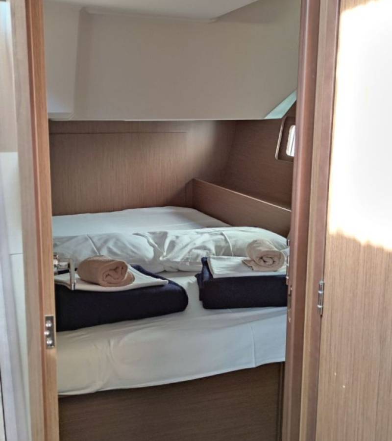 Oceanis 46.1, Everest | Yacht Charter Croatia