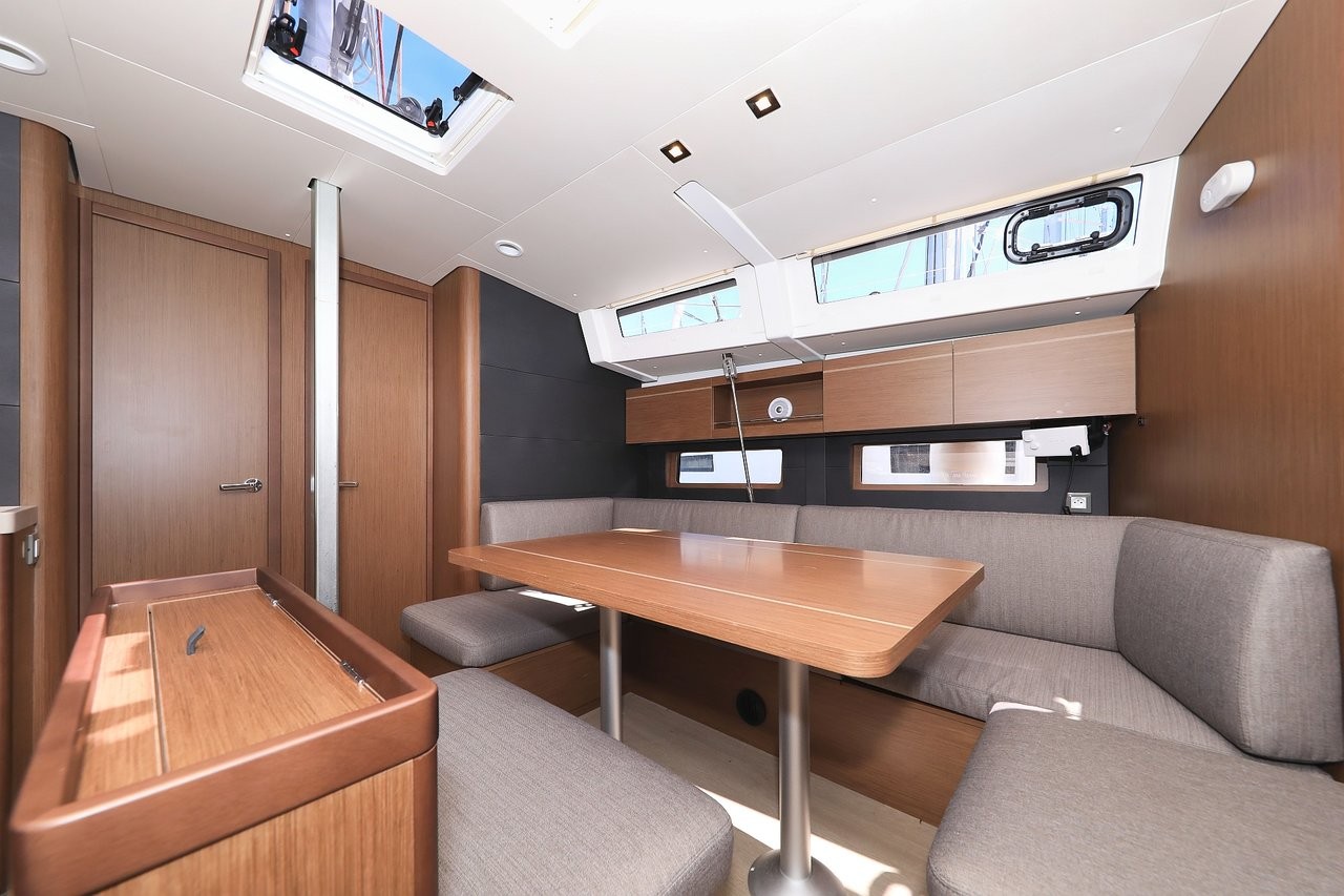 Oceanis 46.1, Speechless | Yacht Charter Croatia