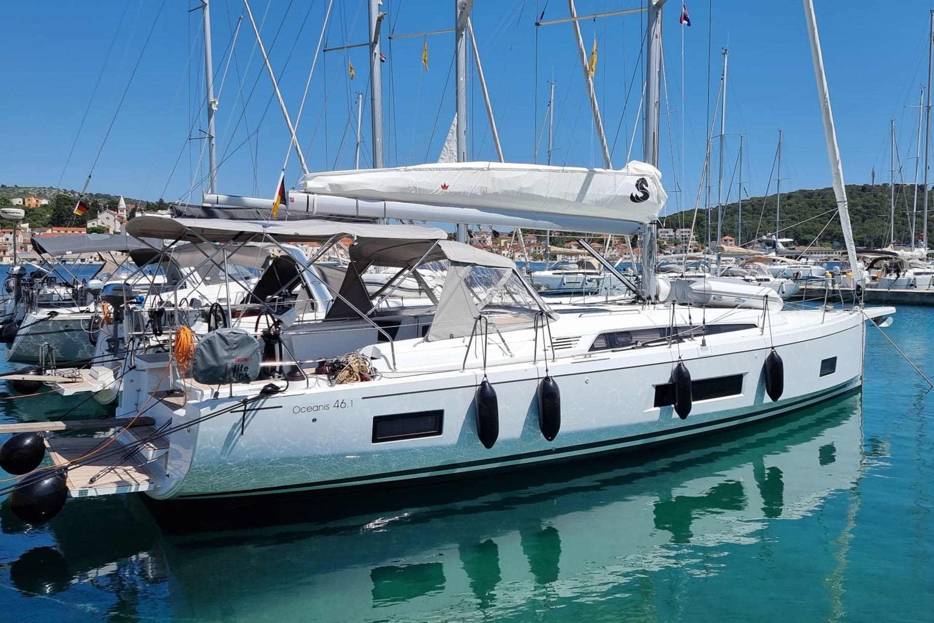Oceanis 46.1, Noah | Yacht Charter Croatia