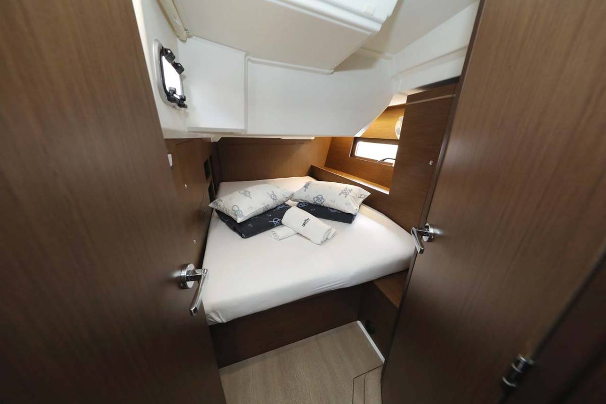 Oceanis 46.1, Maya | Yacht Charter Croatia
