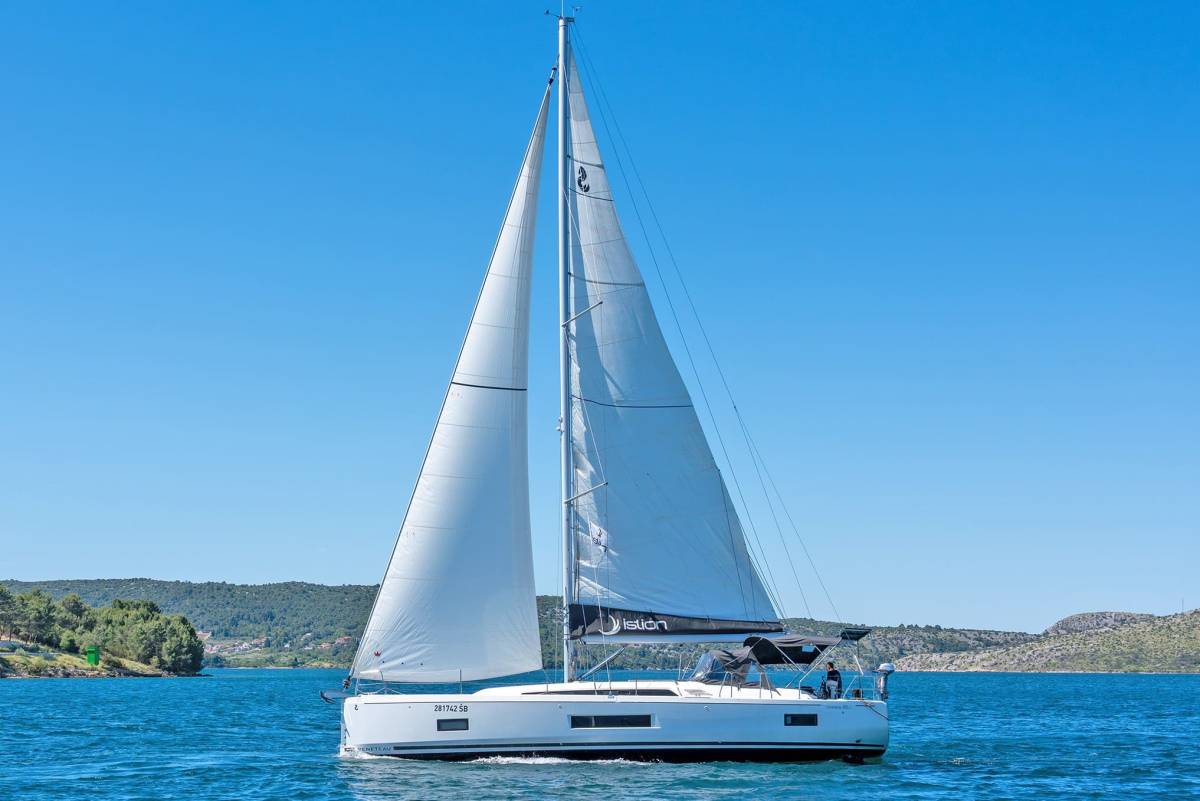 Oceanis 46.1, First Kiss | Yacht Charter Croatia