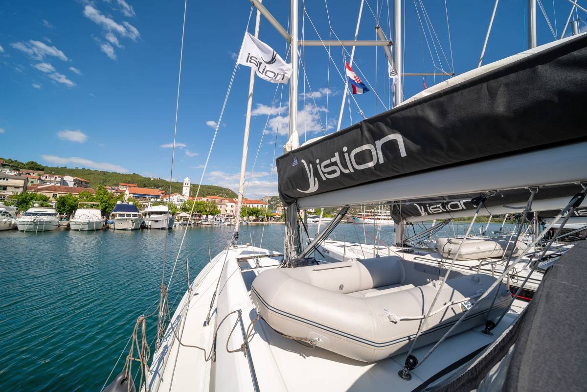 Oceanis 46.1, First Kiss | Yacht Charter Croatia