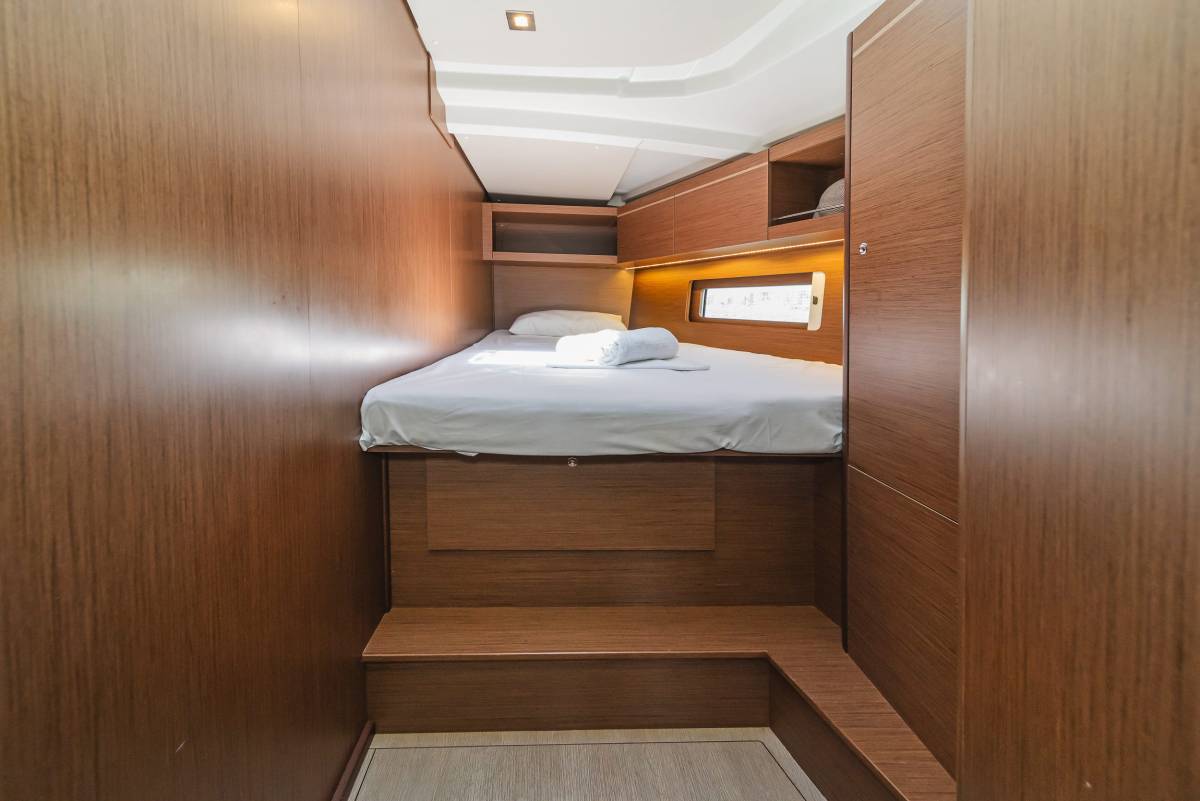 Oceanis 46.1, First Kiss | Yacht Charter Croatia