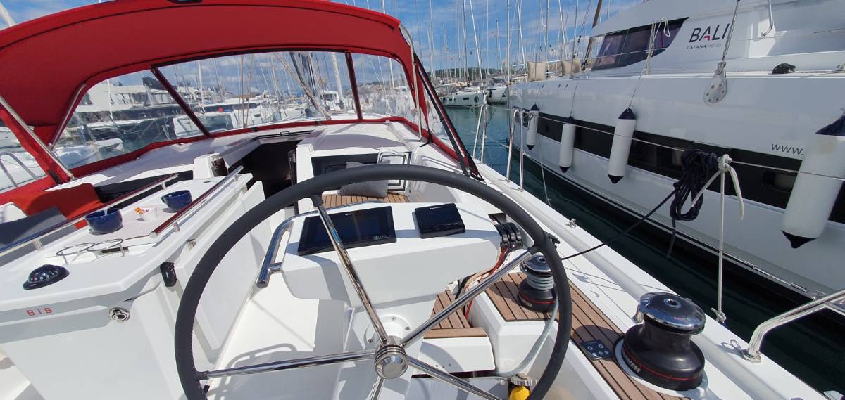 Oceanis 46.1, Dommie | Yacht Charter Croatia