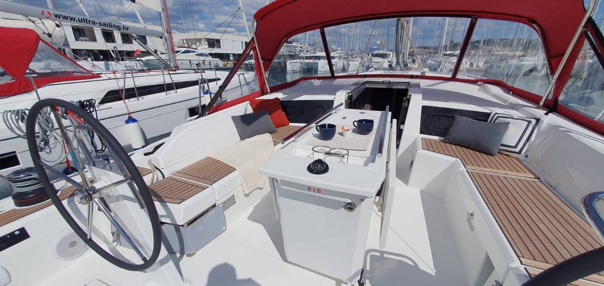 Oceanis 46.1, Dommie | Yacht Charter Croatia