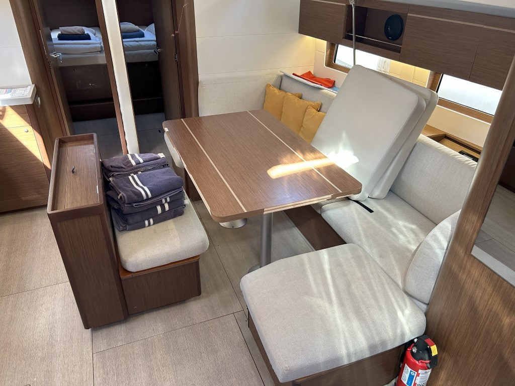 Oceanis 46.1, Bumblebee | Yacht Charter Croatia