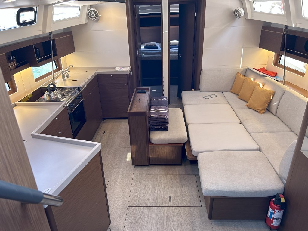 Oceanis 46.1, Bumblebee | Yacht Charter Croatia
