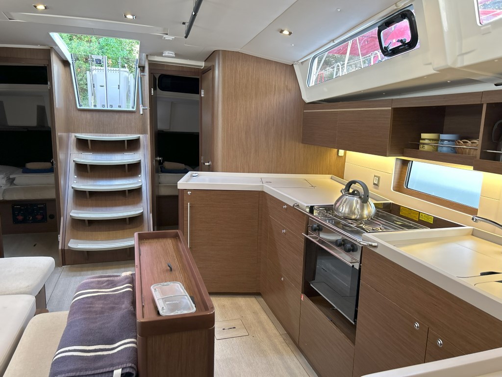 Oceanis 46.1, Bumblebee | Yacht Charter Croatia