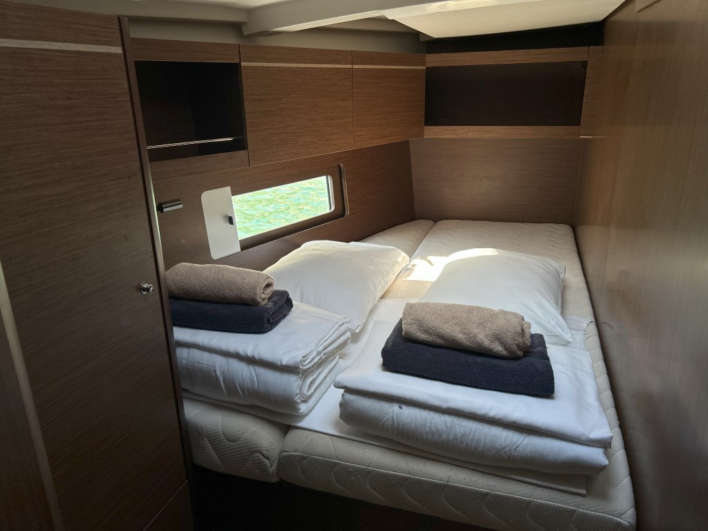 Oceanis 46.1, Bumblebee | Yacht Charter Croatia