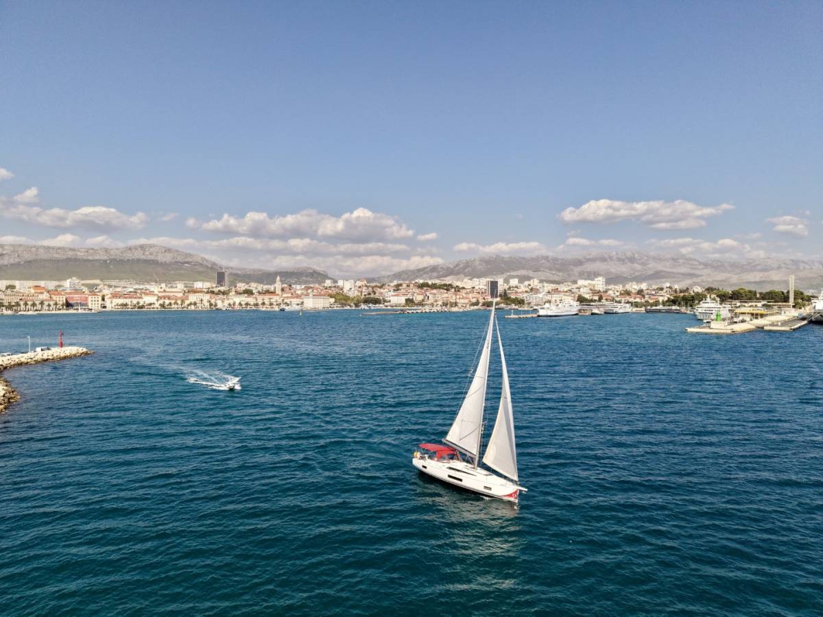 Oceanis 46.1, Olma | Noleggio di Yacht Croazia