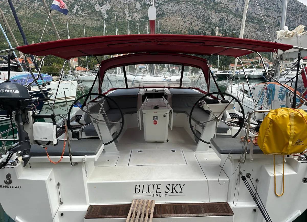 Oceanis 46.1, Blue sky | Yachtcharter Kroatien