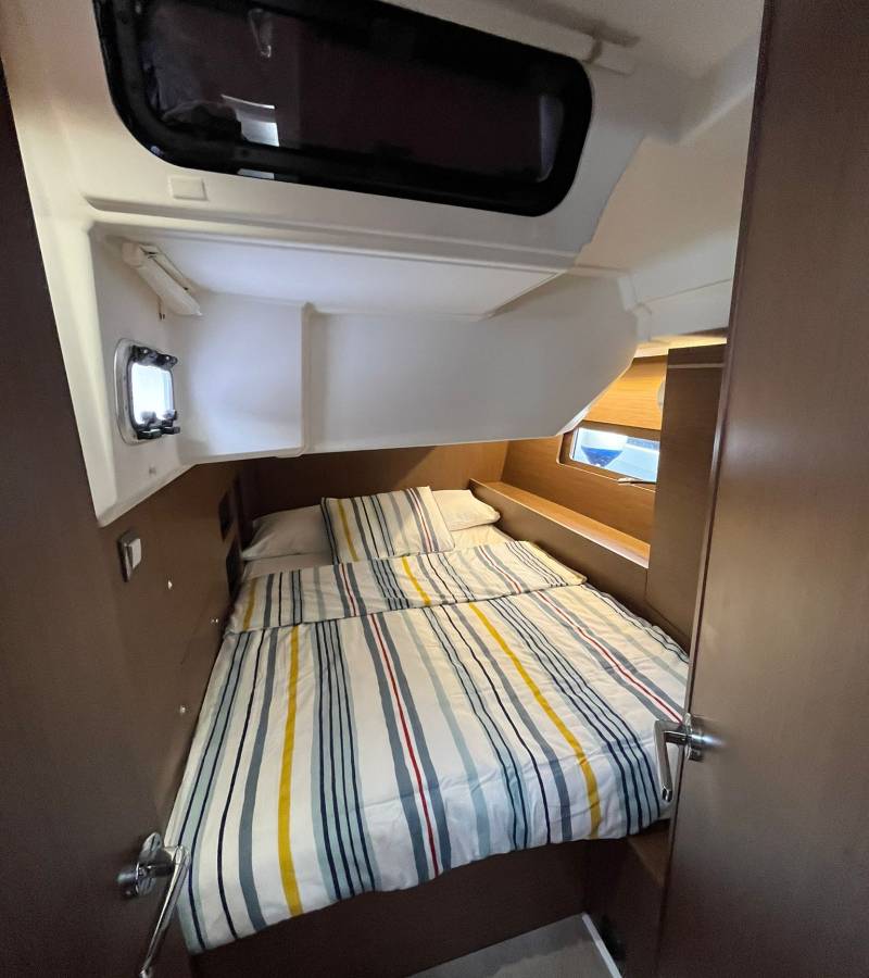 Oceanis 46.1, Blue sky | Yachtcharter Kroatien