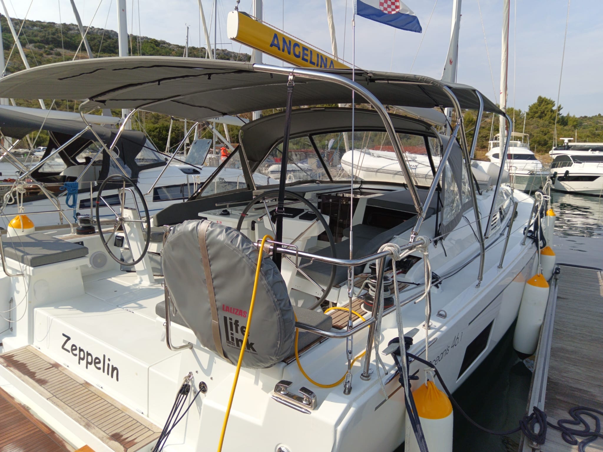Oceanis 46.1, Zeppelin | Yacht Charter Croatia