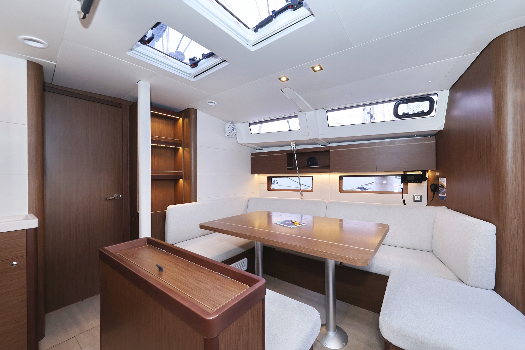 Oceanis 46.1, Zeppelin | Yacht Charter Croatia