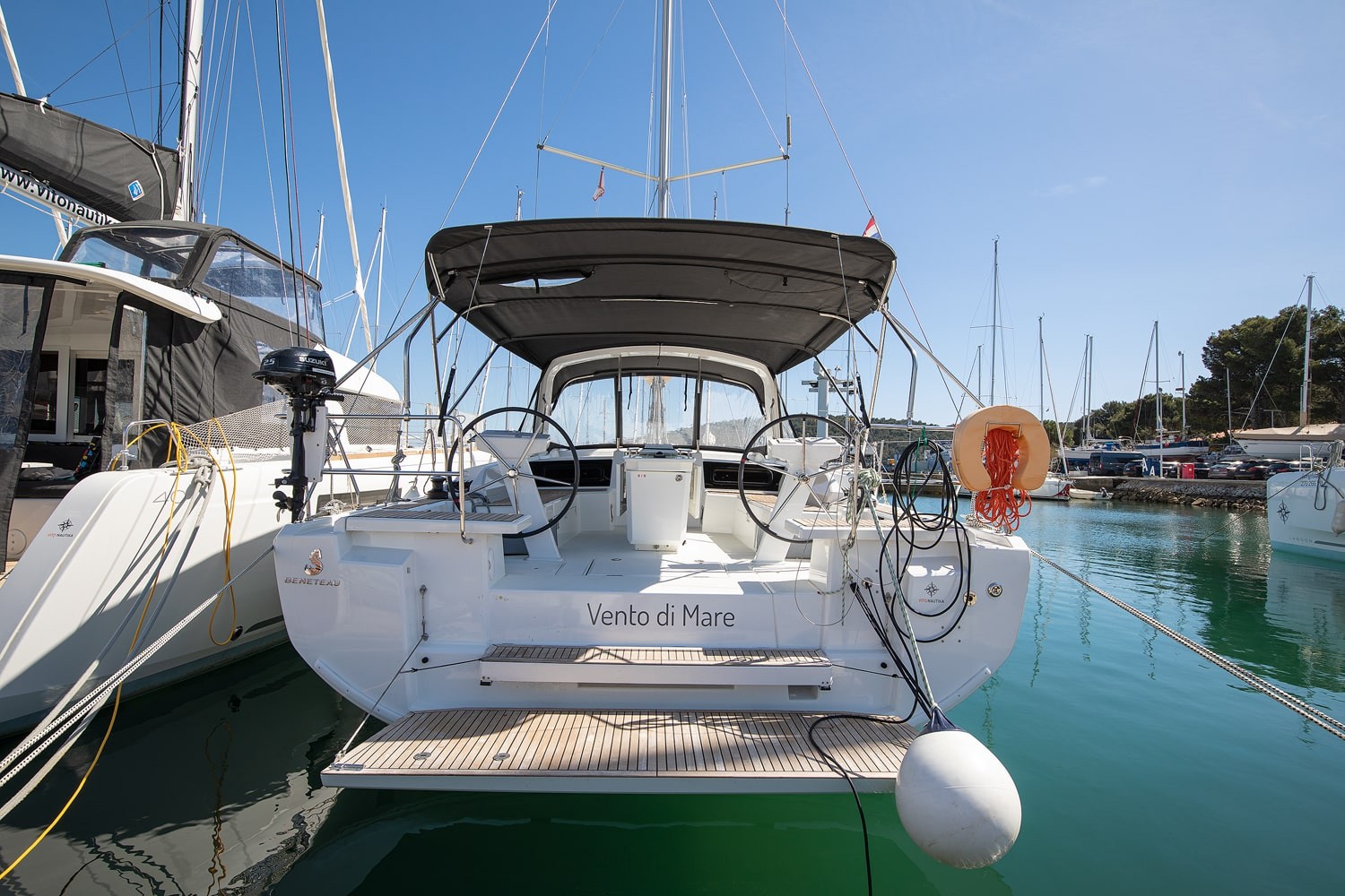 Oceanis 46.1, Vento di Mare | Yacht Charter Croatia