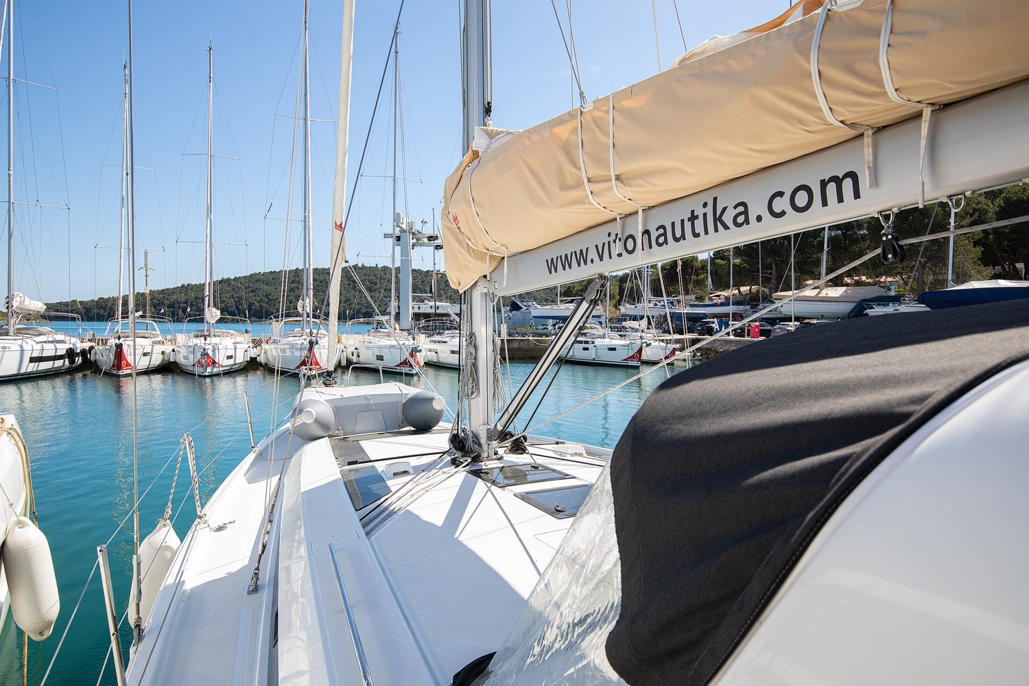 Oceanis 46.1, Vento di Mare | Yacht Charter Croatia