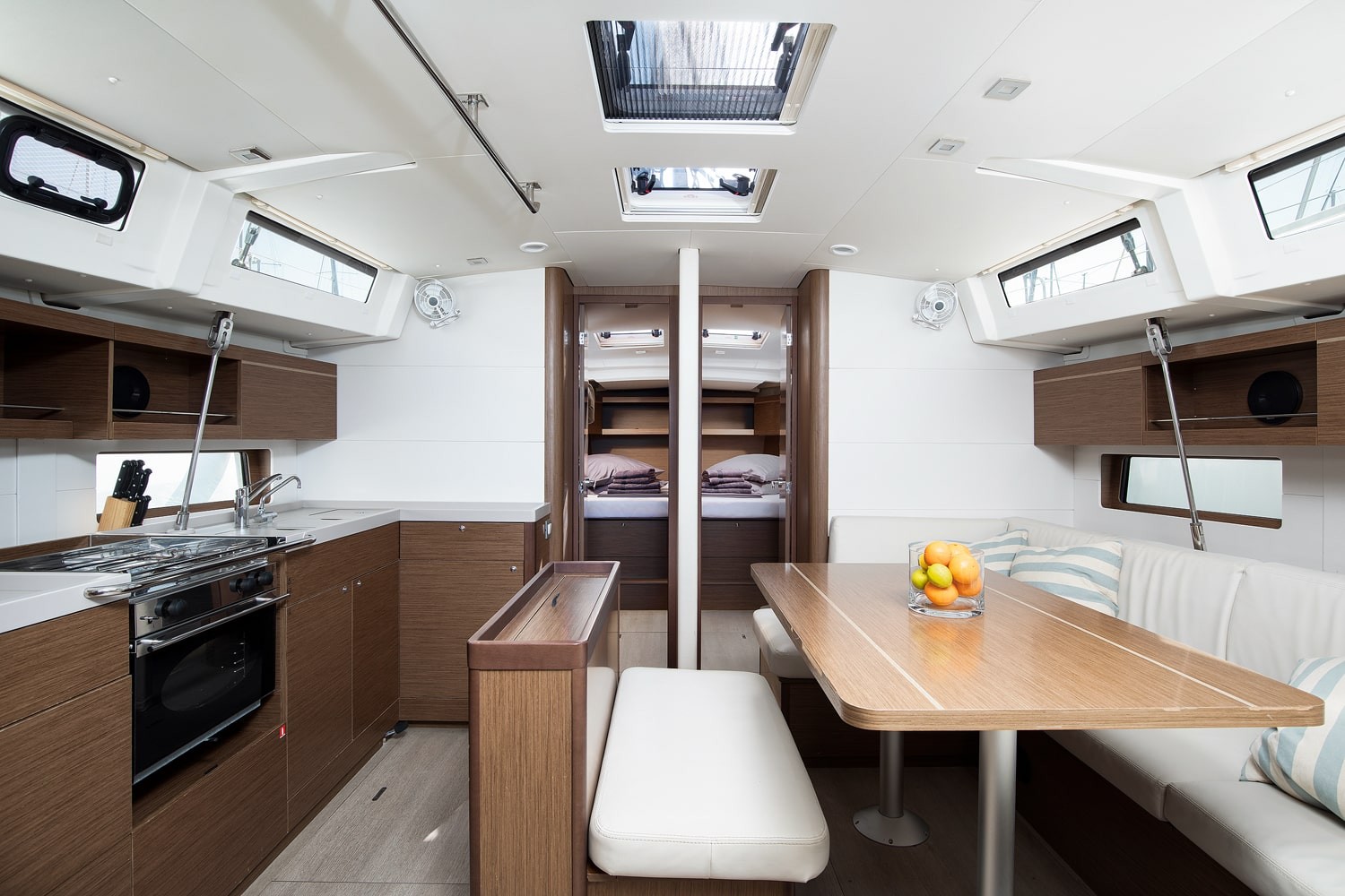 Oceanis 46.1, Vento di Mare | Yacht Charter Croatia