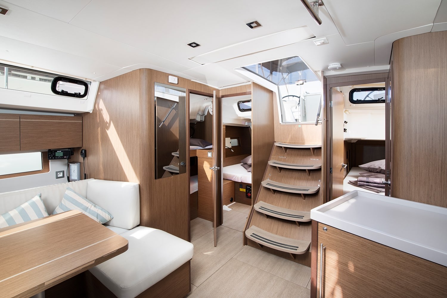 Oceanis 46.1, Vento di Mare | Yacht Charter Croatia