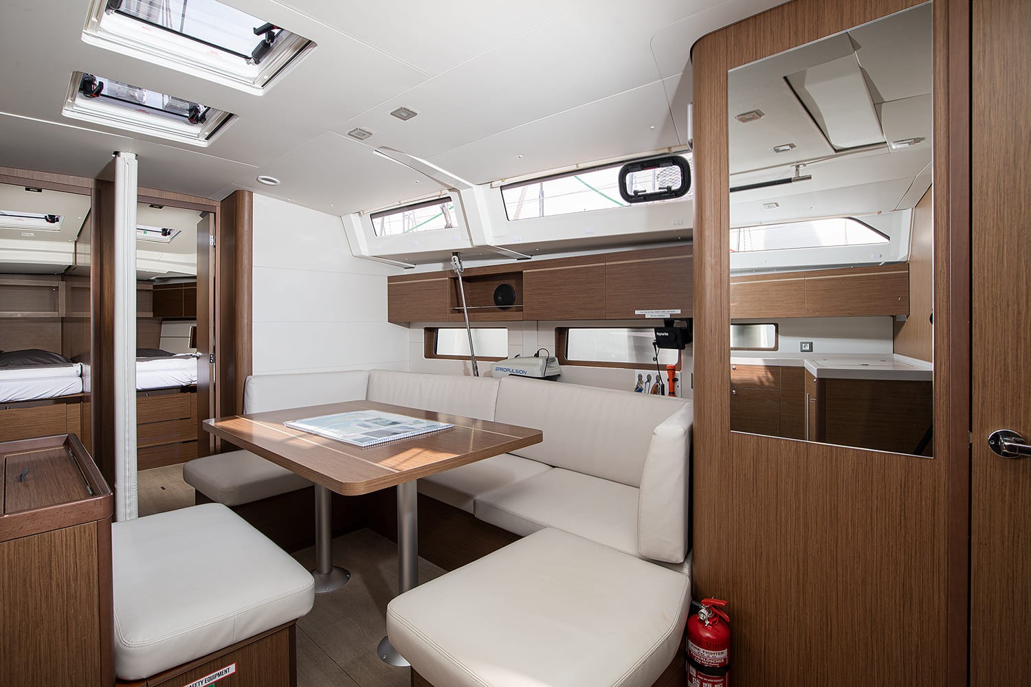Oceanis 46.1, Pura Vida | Yacht Charter Croatia