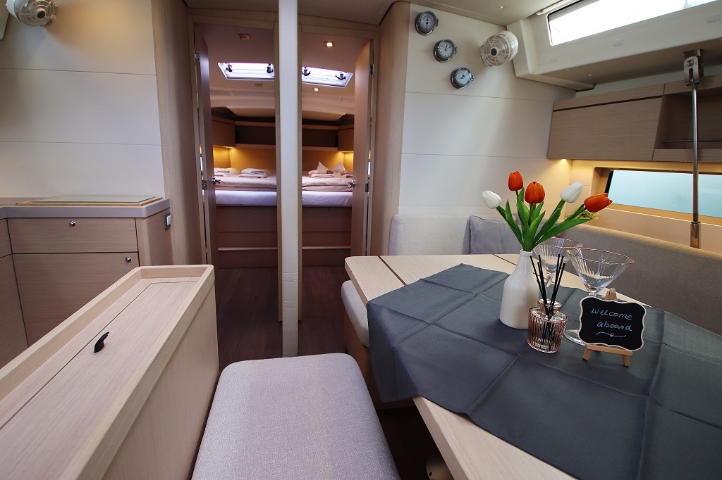 Oceanis 46.1, Liberty | Yacht Charter Croatia