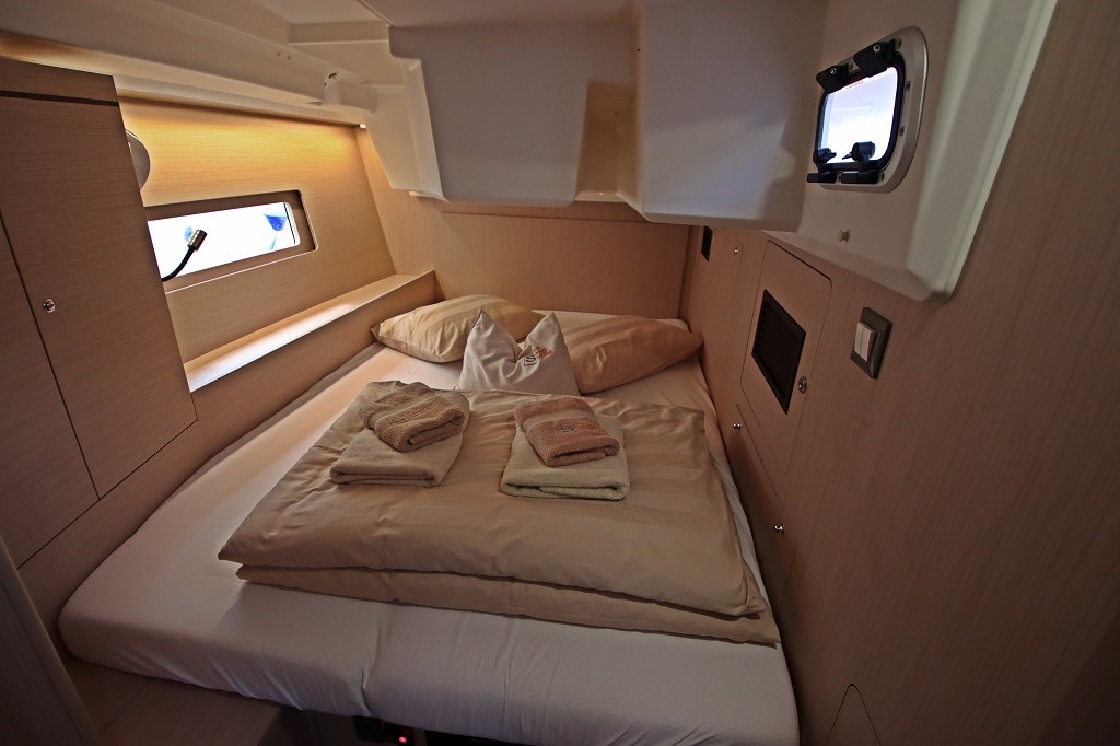Oceanis 46.1, Liberty | Yacht Charter Croatia
