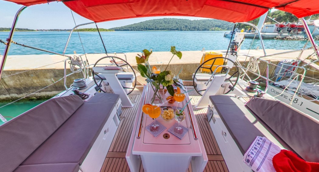 Oceanis 46.1, Nauti Buoy | Yachtcharter Kroatien