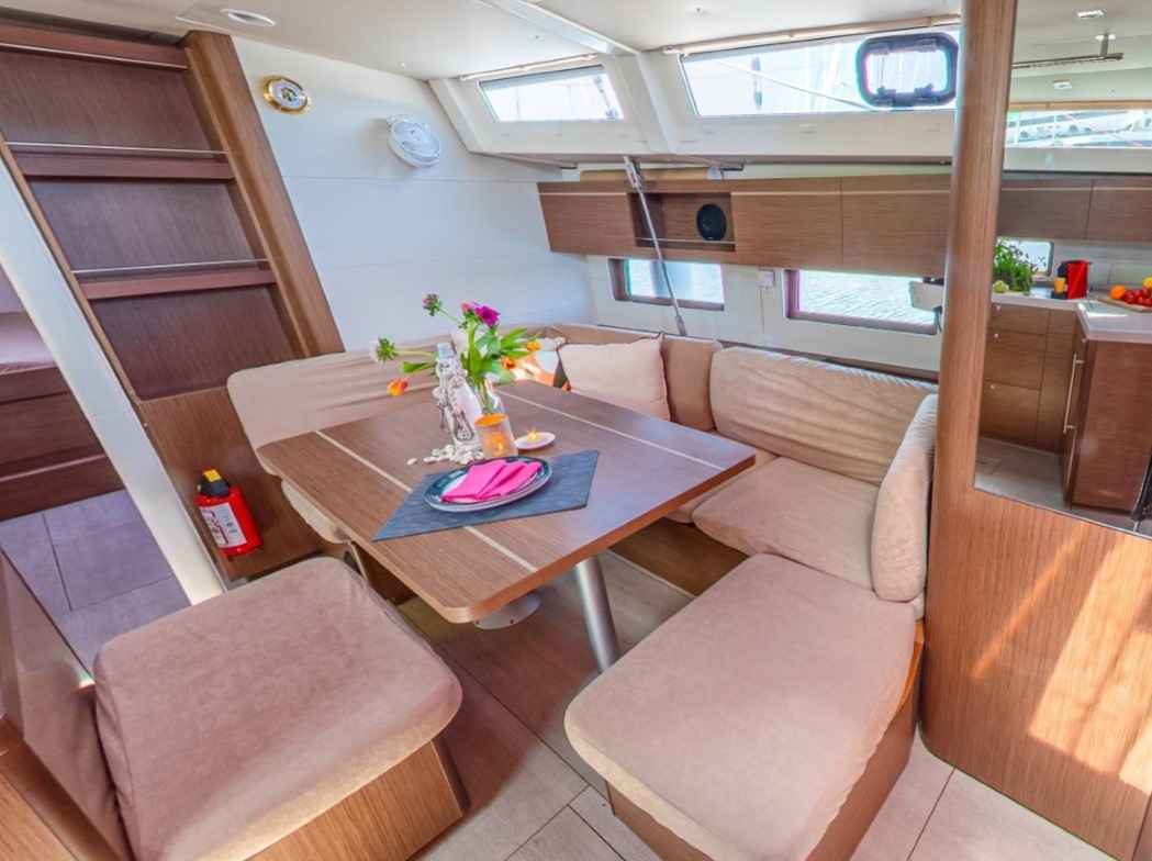 Oceanis 46.1, Nauti Buoy | Yachtcharter Kroatien