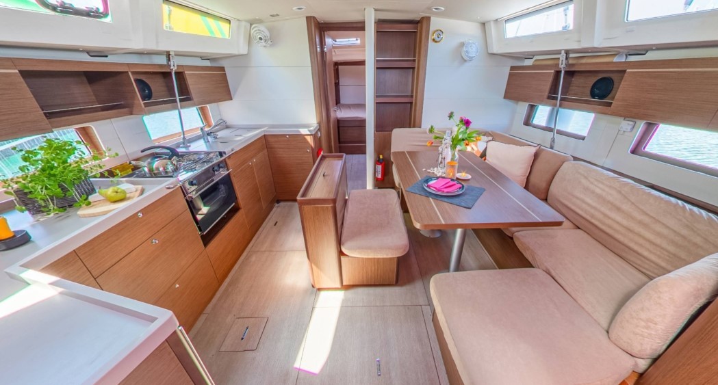 Oceanis 46.1, Nauti Buoy | Yachtcharter Kroatien