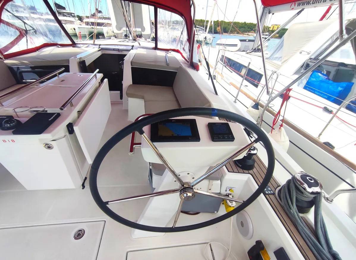 Oceanis 46.1, Ariel | Yacht Charter Croatia