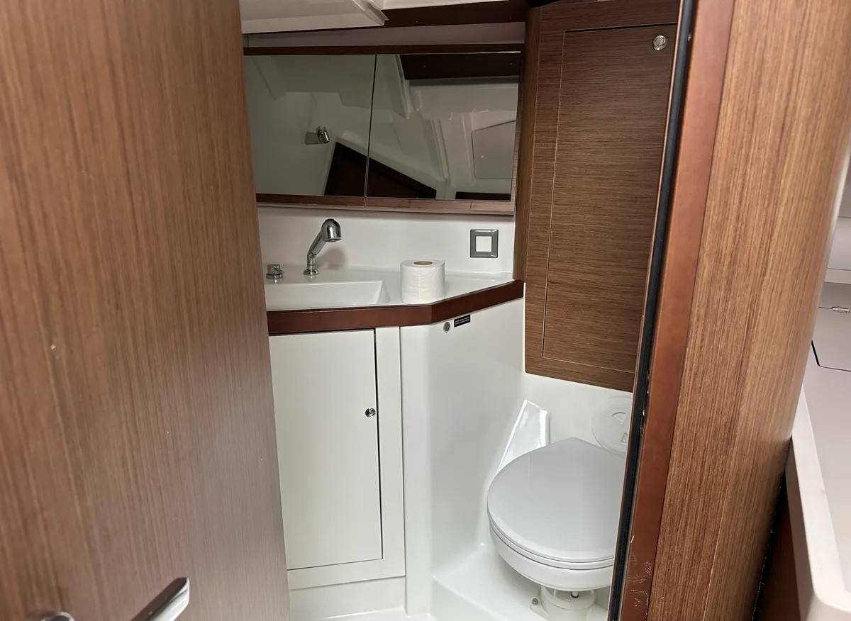 Oceanis 46.1, Blue sky | Yachtcharter Kroatien