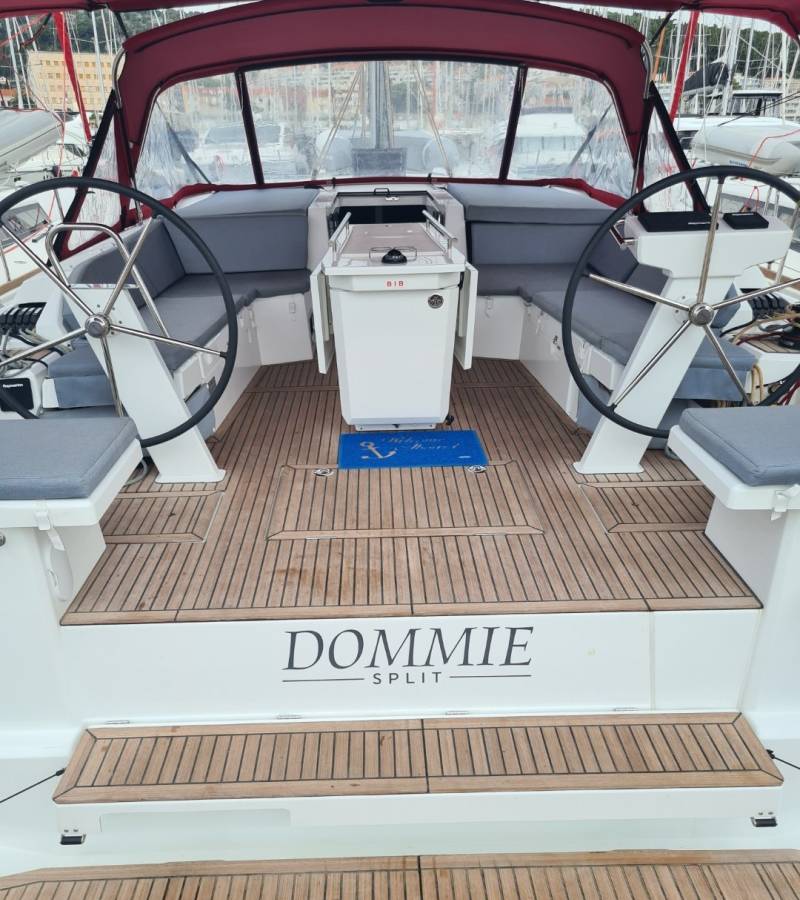 Oceanis 46.1, Dommie | Yacht Charter Croatia