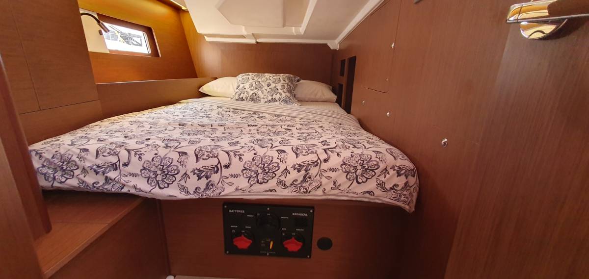 Oceanis 46.1, Dommie | Yacht Charter Croatia