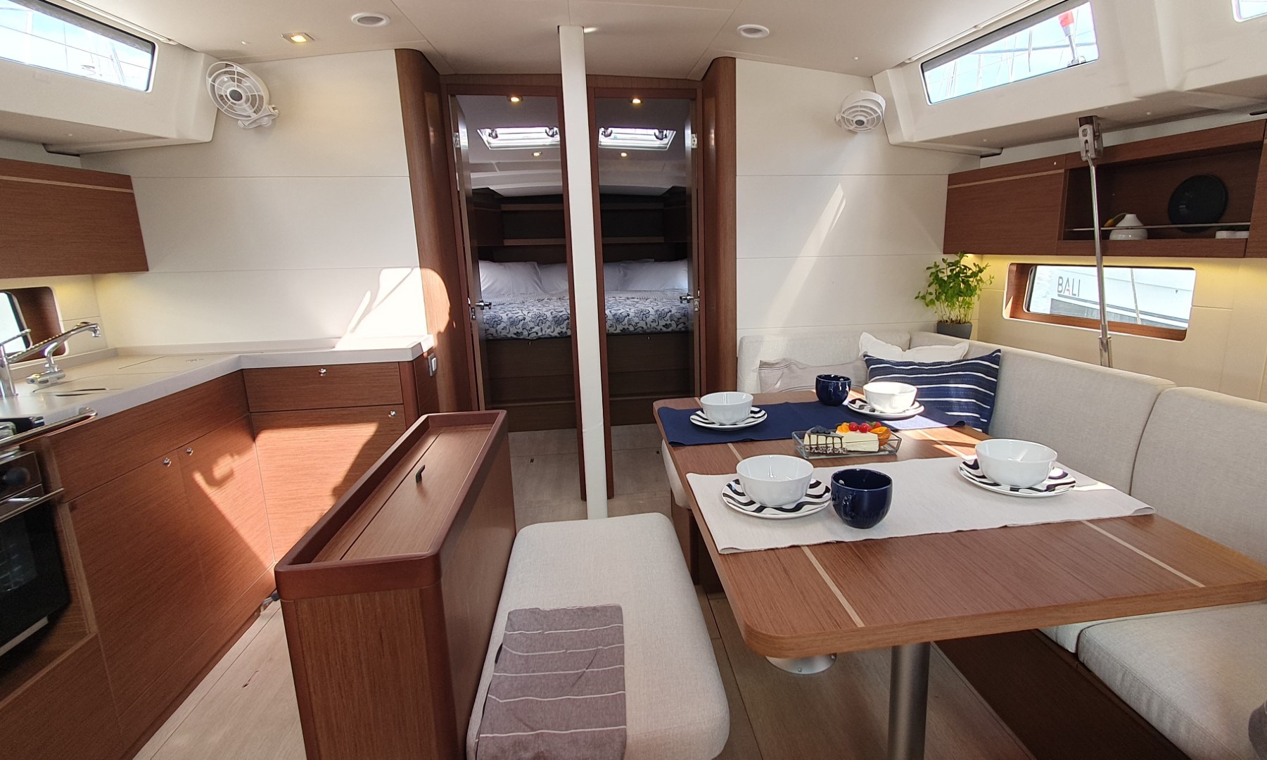 Oceanis 46.1, Ivy | Yacht Charter Croatia