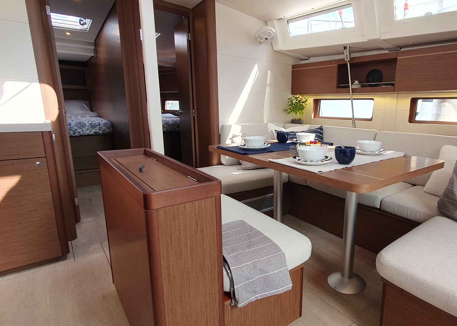 Oceanis 46.1, Ivy | Yacht Charter Croatia