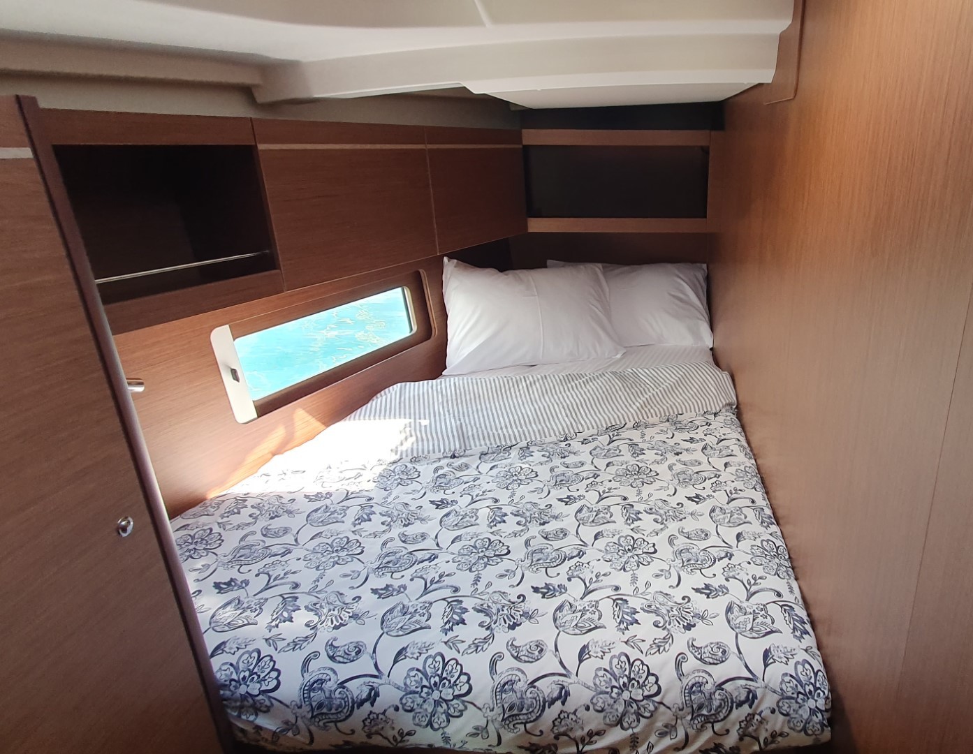 Oceanis 46.1, Ivy | Yacht Charter Croatia