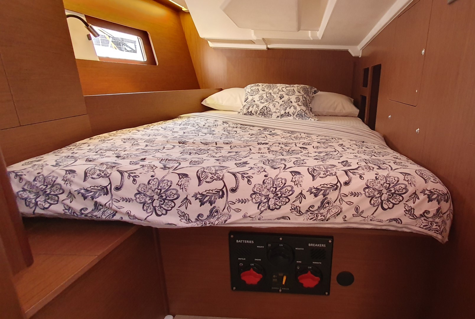 Oceanis 46.1, Ivy | Yacht Charter Croatia
